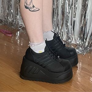 Demonia Stomp-08 Black Platform Sneakers Size 10